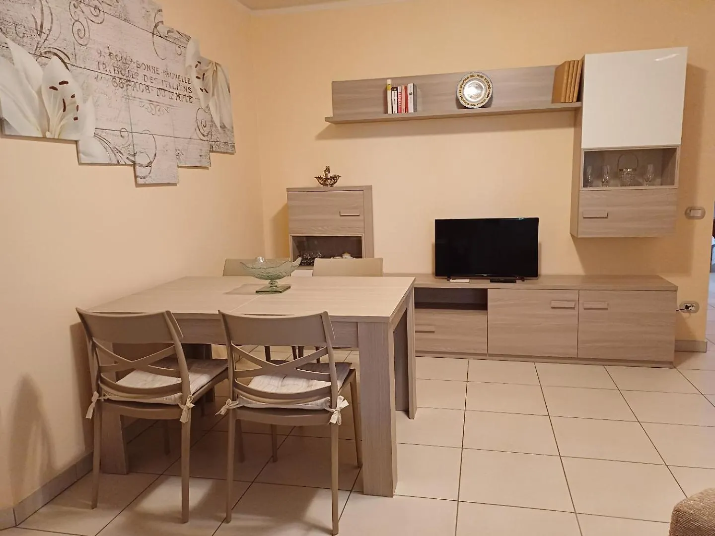 Appartamento B&B Villa Aroma Mottella 아파트